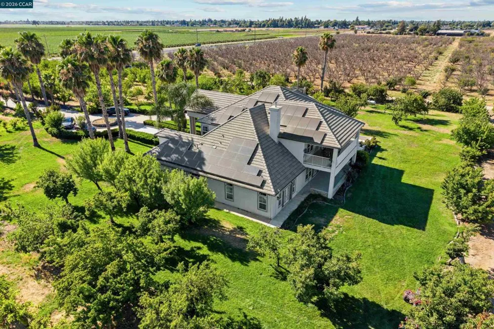 12732 West Ln Lodi, CA 95240