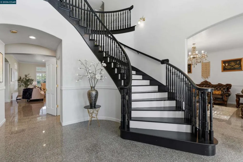 12732 West Ln Lodi, CA 95240