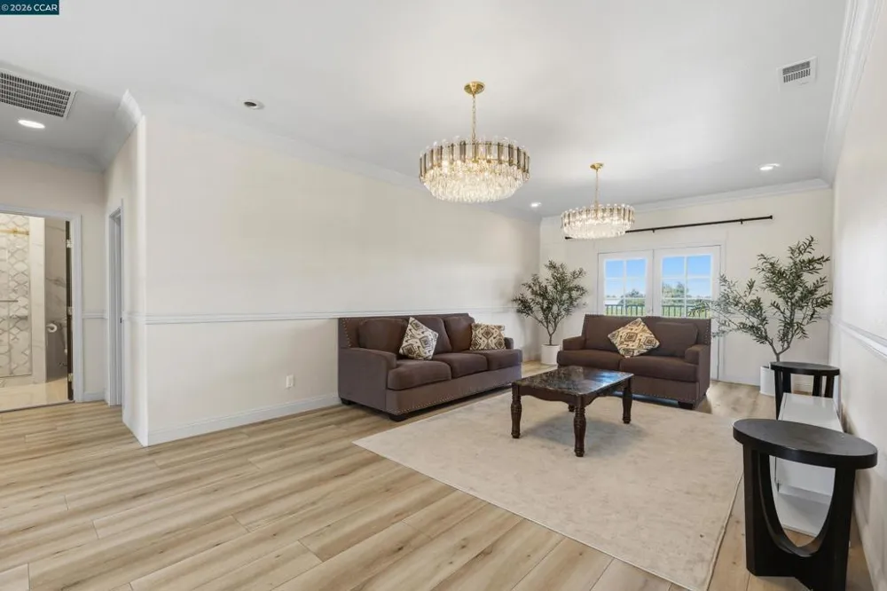 12732 West Ln Lodi, CA 95240