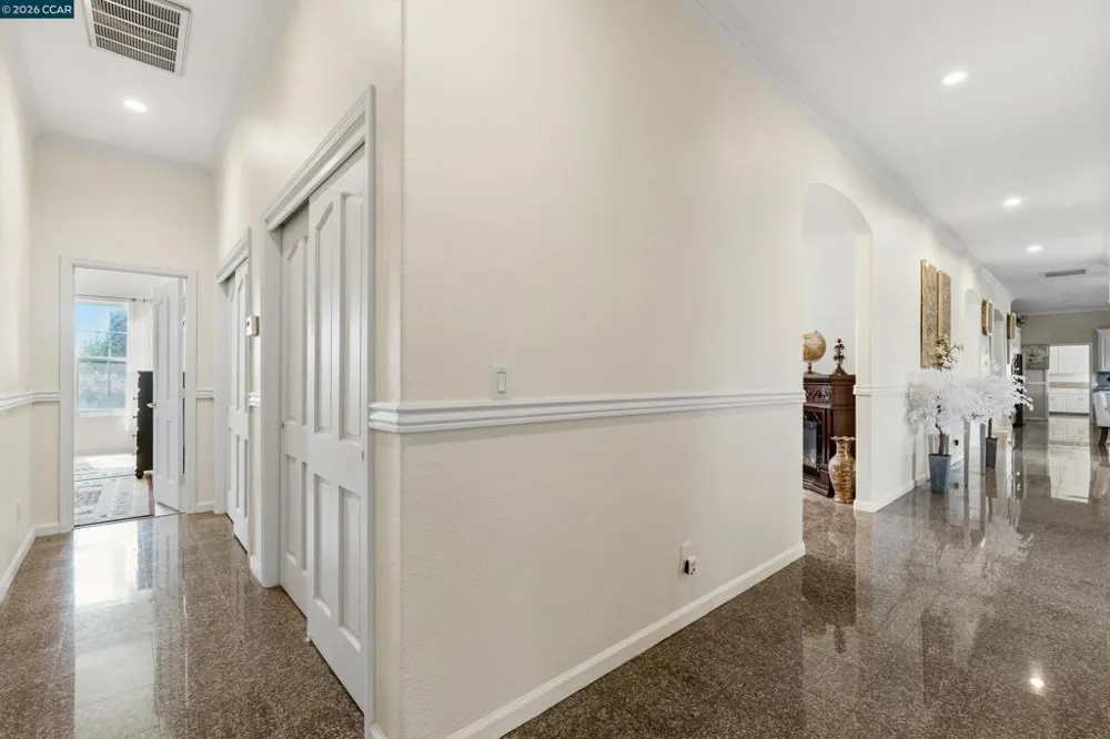 12732 West Ln Lodi, CA 95240