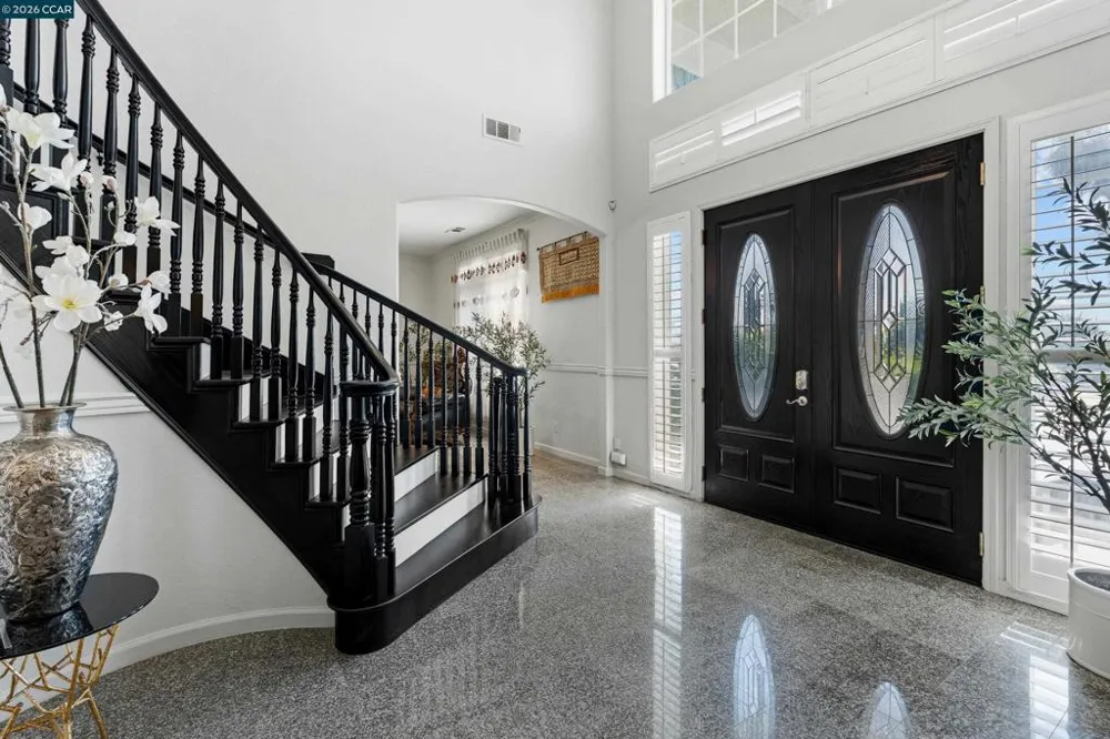 12732 West Ln Lodi, CA 95240