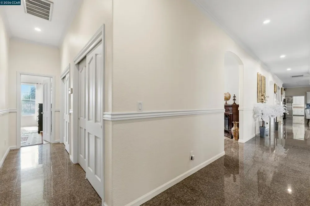 12732 West Ln Lodi, CA 95240