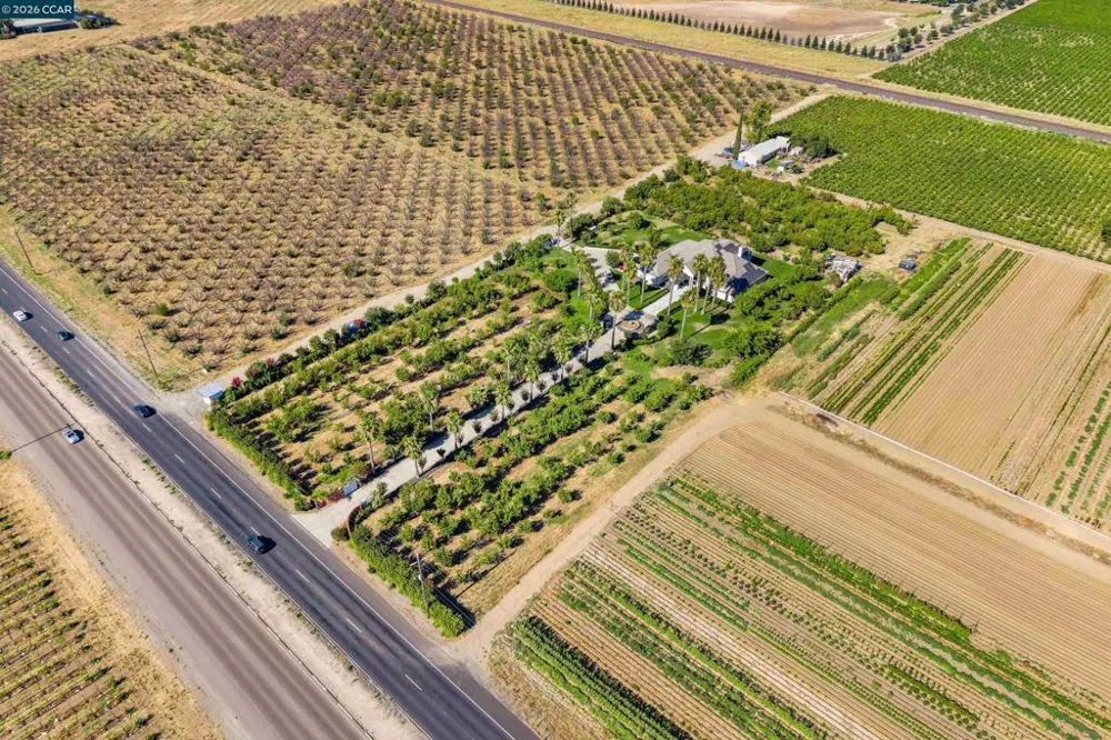 12732 West Ln Lodi, CA 95240