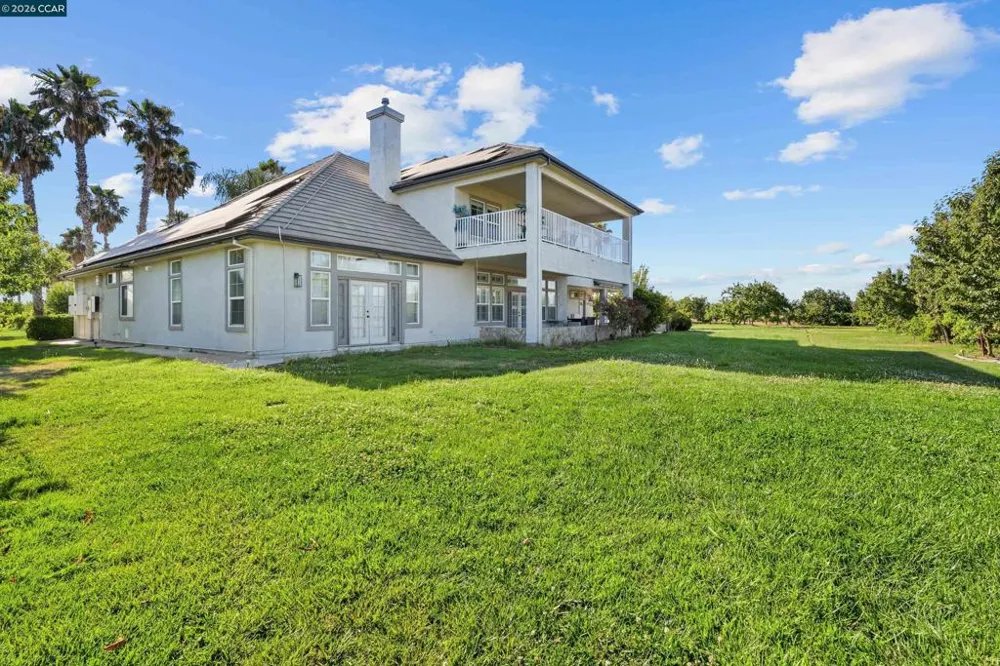 12732 West Ln Lodi, CA 95240