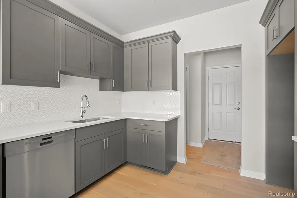 9046 RHYAN ROAD White Lake Charter Township, MI 48386