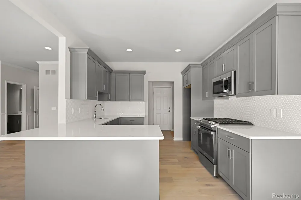 9046 RHYAN ROAD White Lake Charter Township, MI 48386