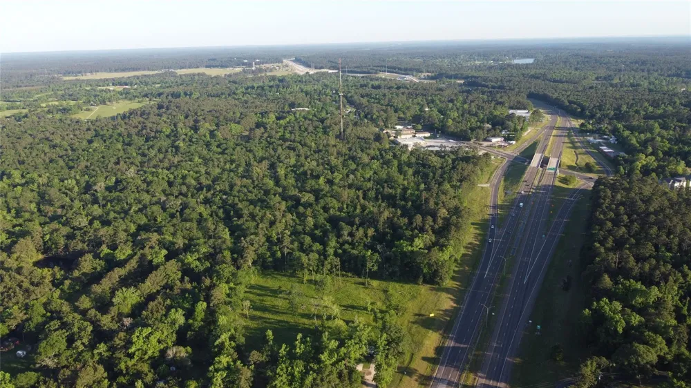 379 State Highway 19 Huntsville, TX 77340