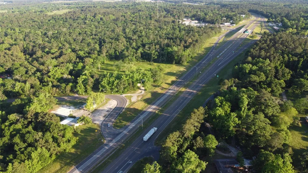 379 State Highway 19 Huntsville, TX 77340