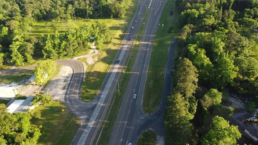379 State Highway 19 Huntsville, TX 77340