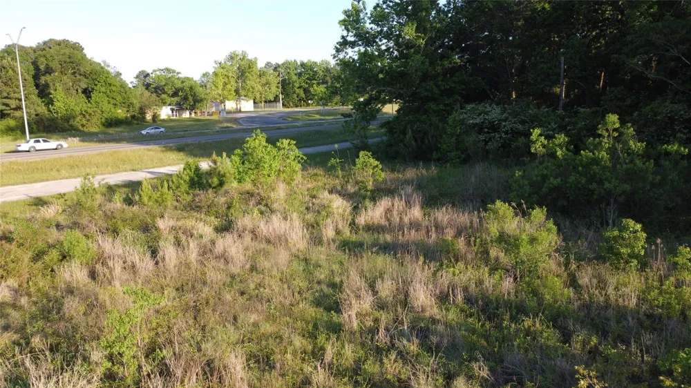 379 State Highway 19 Huntsville, TX 77340