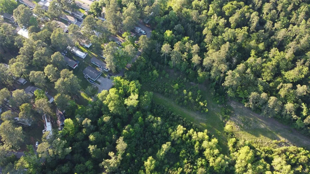 379 State Highway 19 Huntsville, TX 77340
