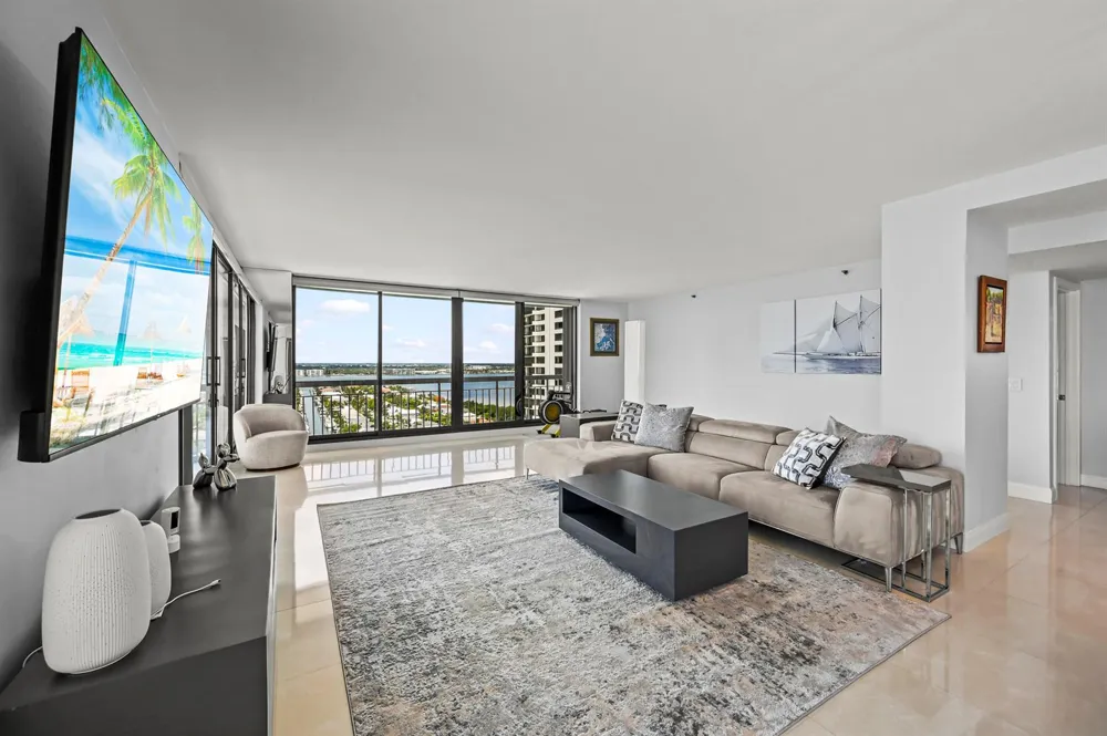 4000 Ocean Drive #2004 Singer Island, FL 33404