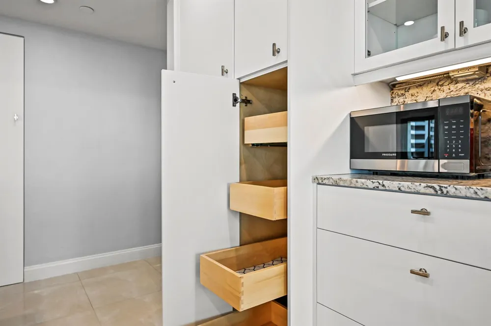 4000 Ocean Drive #2004 Singer Island, FL 33404