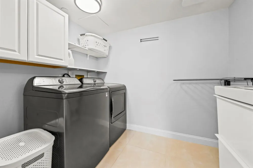 4000 Ocean Drive #2004 Singer Island, FL 33404