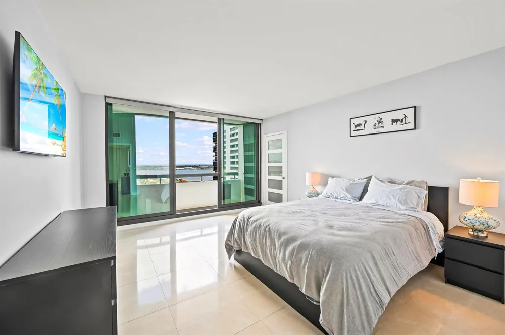 4000 Ocean Drive #2004 Singer Island, FL 33404