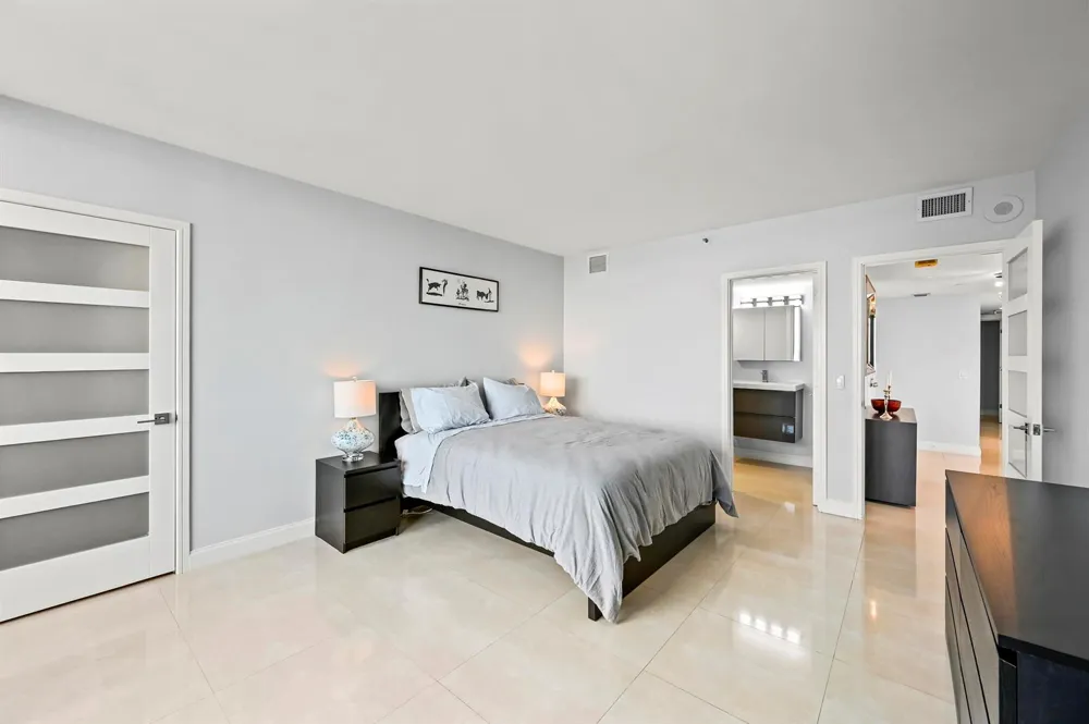 4000 Ocean Drive #2004 Singer Island, FL 33404
