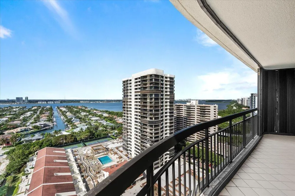 4000 Ocean Drive #2004 Singer Island, FL 33404