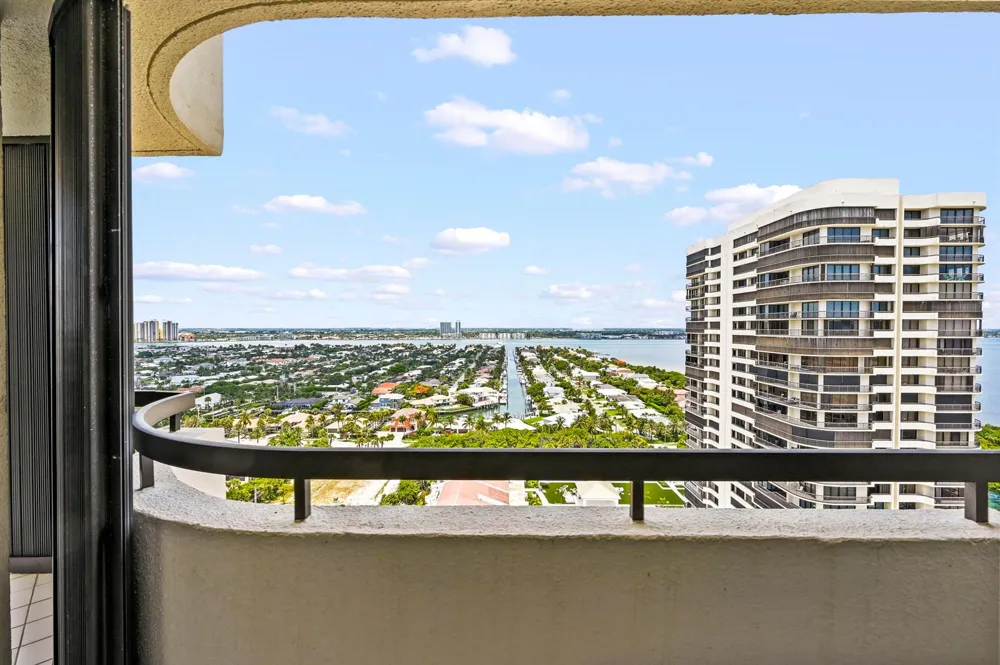 4000 Ocean Drive #2004 Singer Island, FL 33404