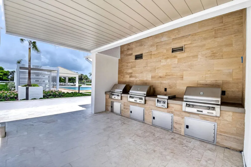 4000 Ocean Drive #2004 Singer Island, FL 33404