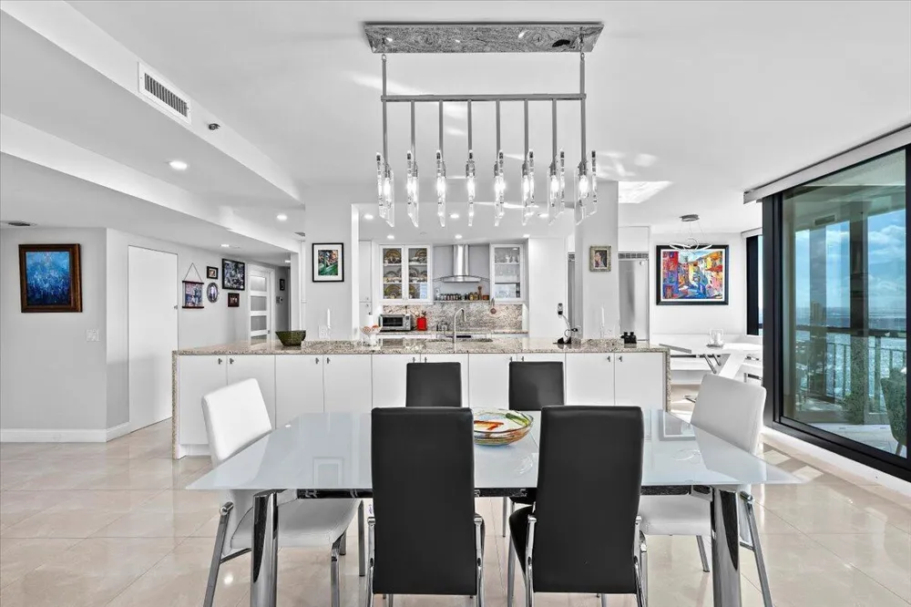 4000 Ocean Drive #2004 Singer Island, FL 33404
