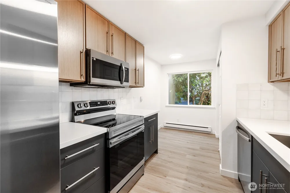 7501 Ruby Drive SW #J103 Lakewood, WA 98498