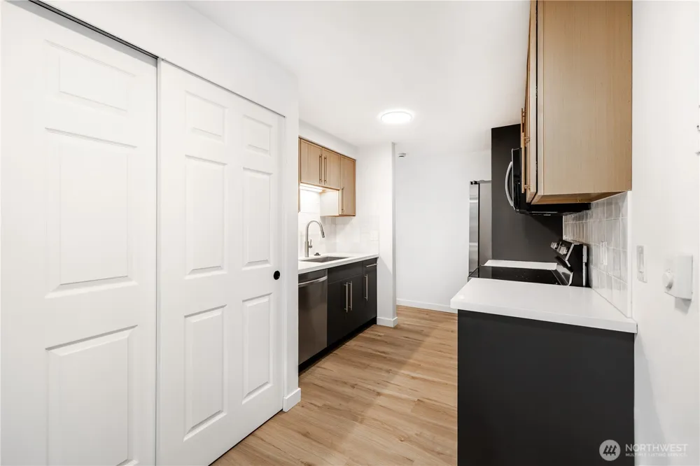 7501 Ruby Drive SW #J103 Lakewood, WA 98498