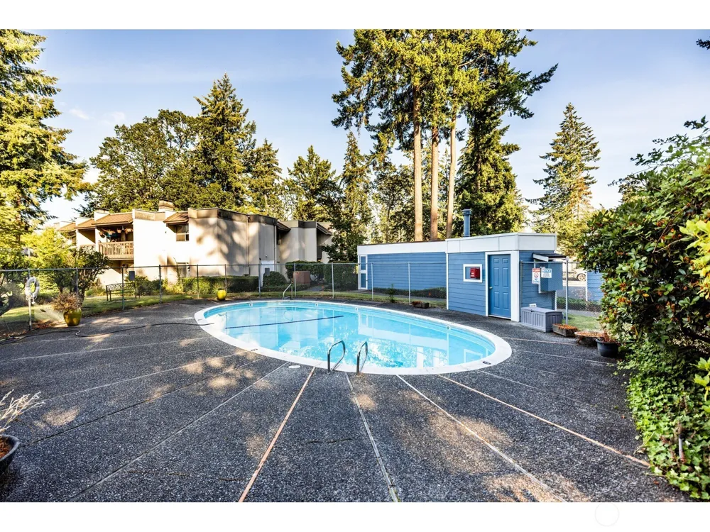 7501 Ruby Drive SW #J103 Lakewood, WA 98498