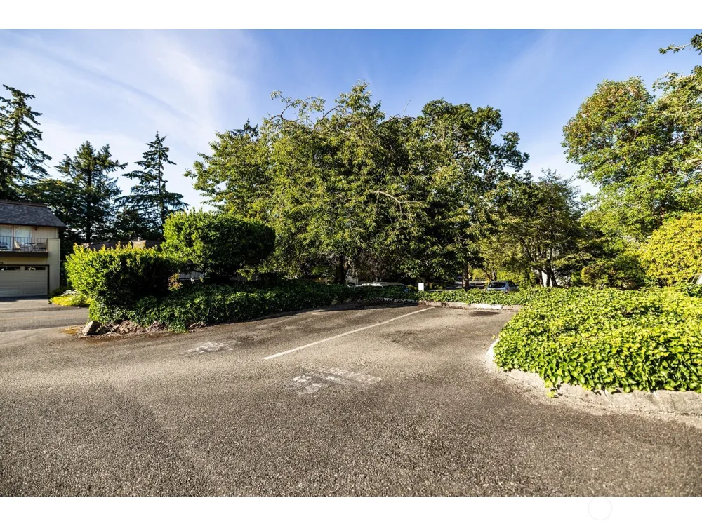 7501 Ruby Drive SW #J103 Lakewood, WA 98498