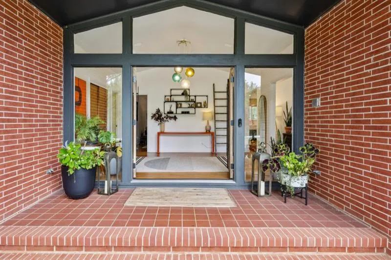 334 Luther Bailey Senoia, GA 30276