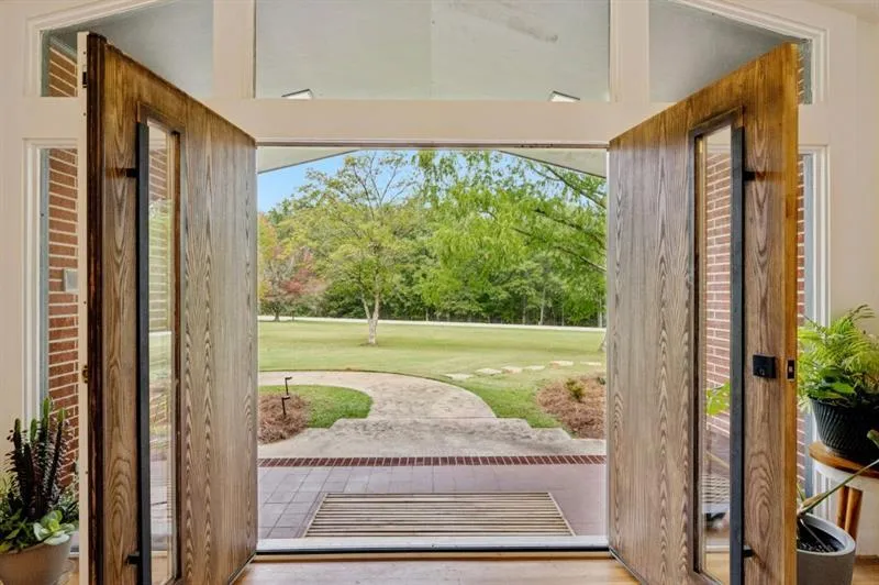334 Luther Bailey Senoia, GA 30276