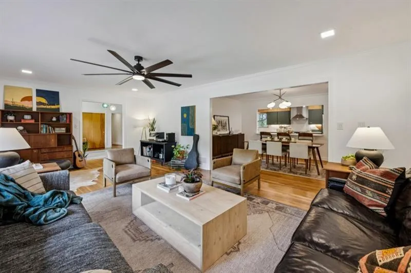 334 Luther Bailey Senoia, GA 30276
