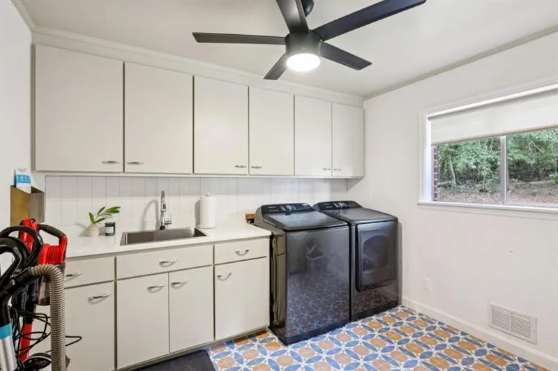 334 Luther Bailey Senoia, GA 30276