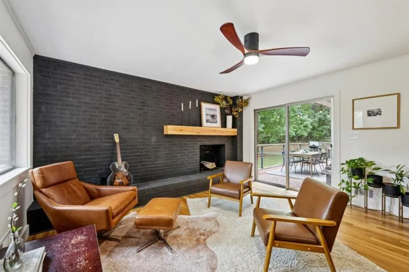 334 Luther Bailey Senoia, GA 30276