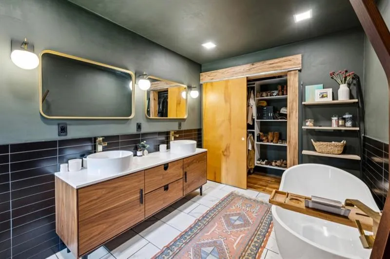 334 Luther Bailey Senoia, GA 30276
