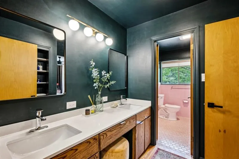 334 Luther Bailey Senoia, GA 30276
