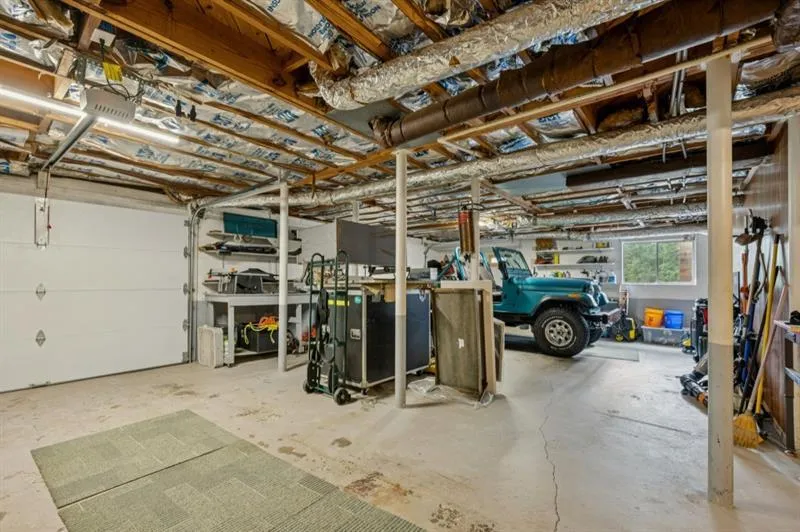 334 Luther Bailey Senoia, GA 30276