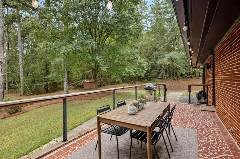 334 Luther Bailey Senoia, GA 30276