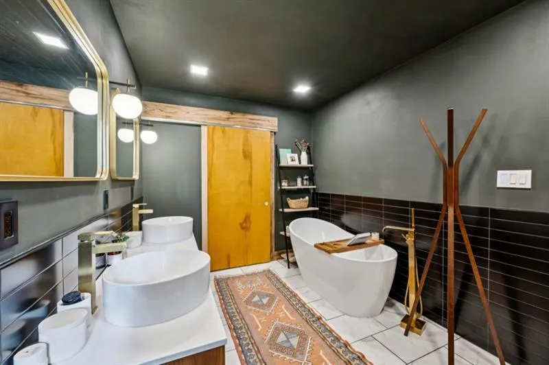 334 Luther Bailey Senoia, GA 30276