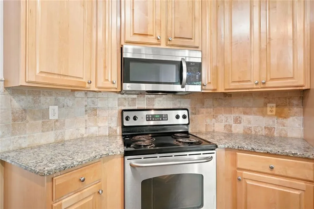 8876 Camp Tree Ct Court Winston, GA 30187