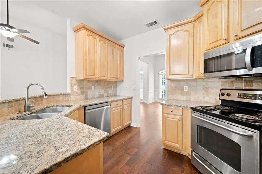 8876 Camp Tree Ct Court Winston, GA 30187