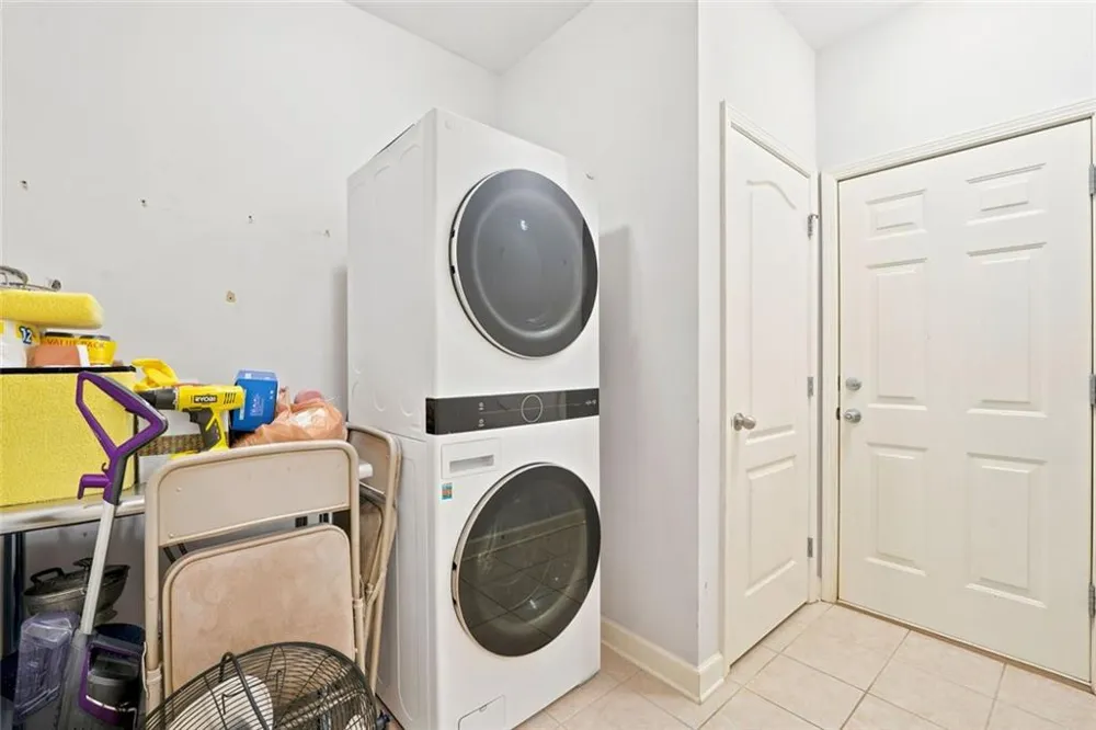 8876 Camp Tree Ct Court Winston, GA 30187