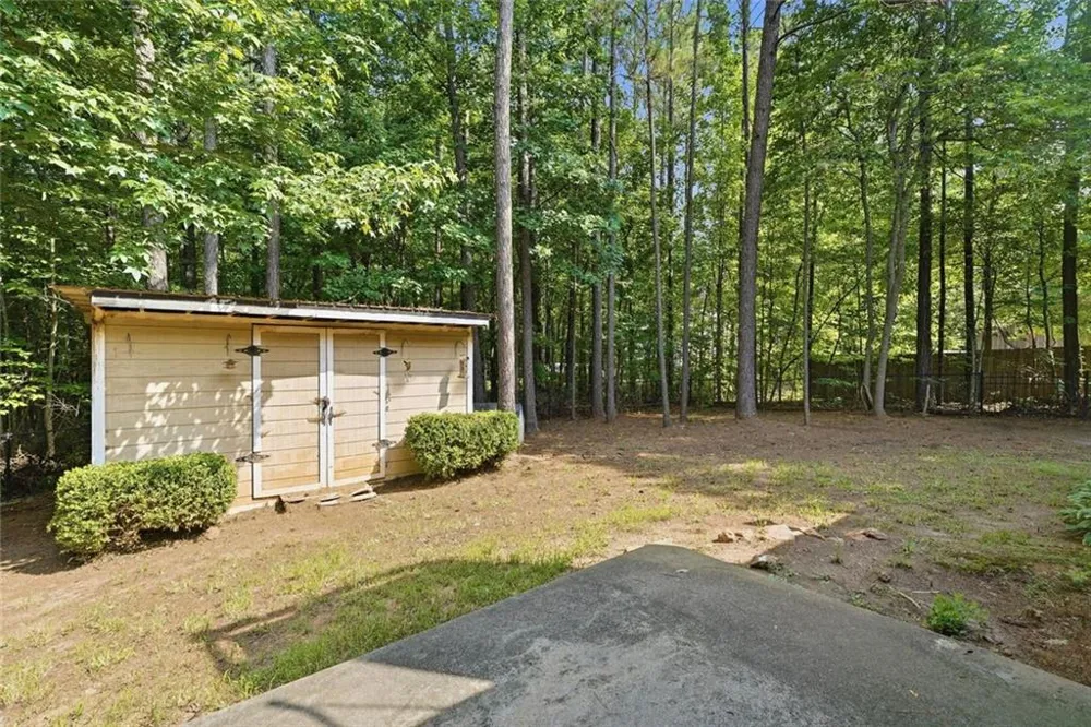 8876 Camp Tree Ct Court Winston, GA 30187