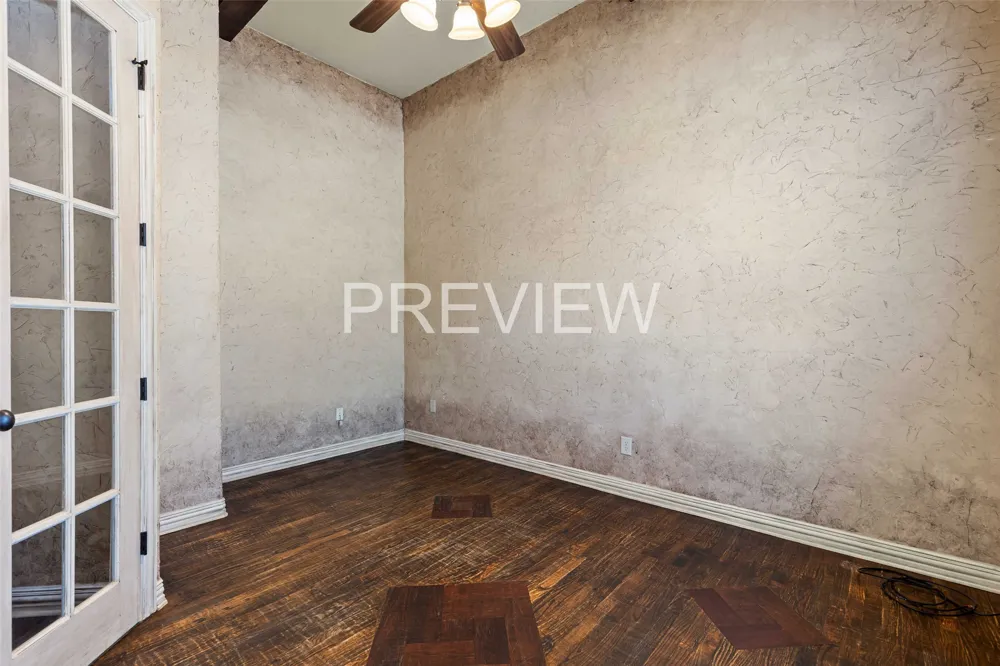 610 Vanishing Oaks Drive Crawford, TX 76638