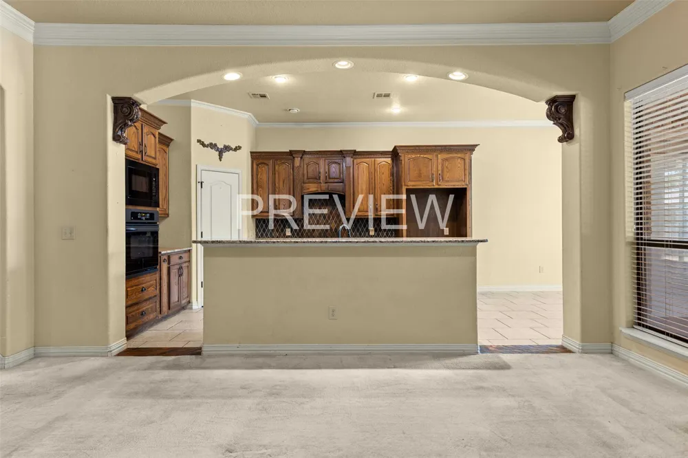610 Vanishing Oaks Drive Crawford, TX 76638