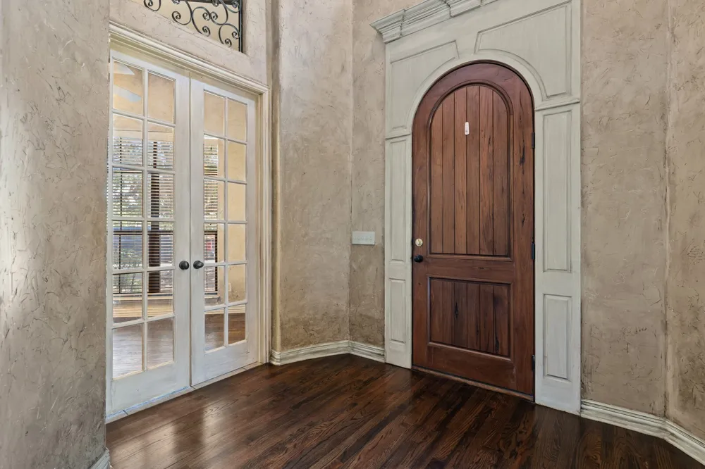 610 Vanishing Oaks Drive Crawford, TX 76638