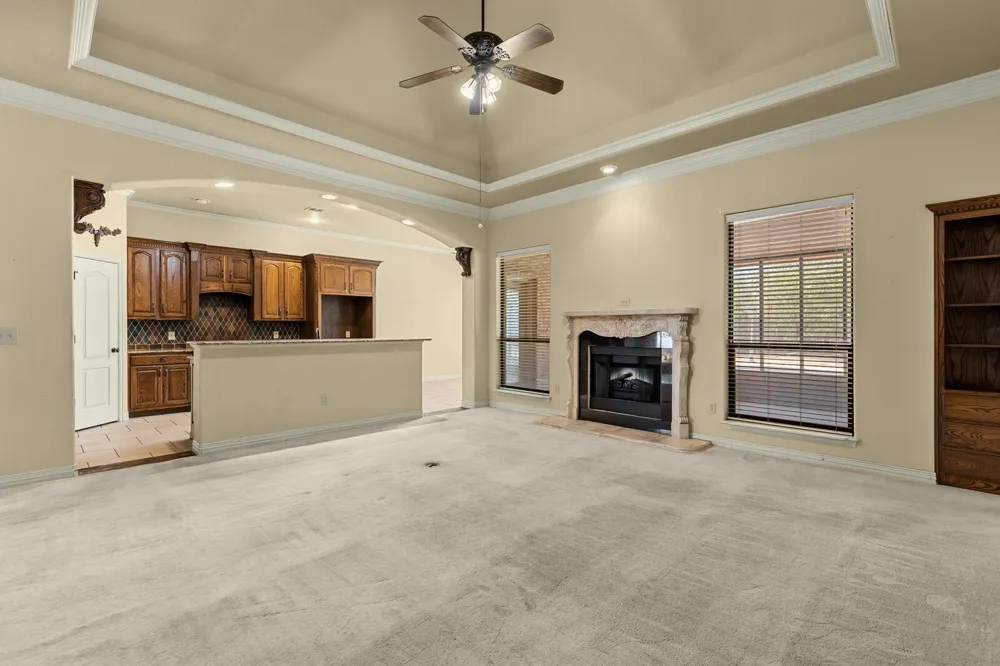 610 Vanishing Oaks Drive Crawford, TX 76638
