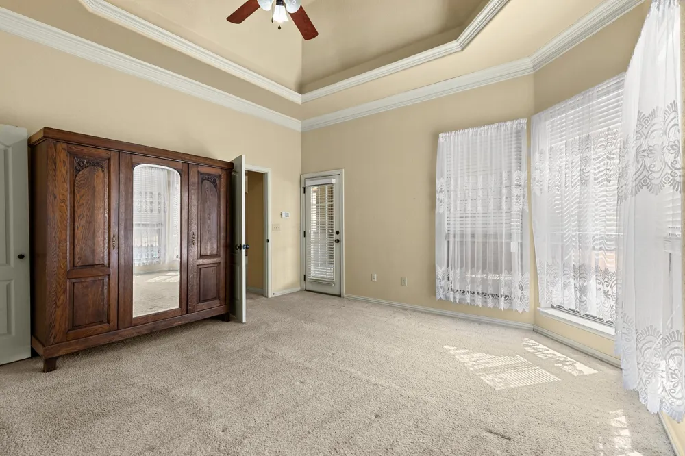 610 Vanishing Oaks Drive Crawford, TX 76638