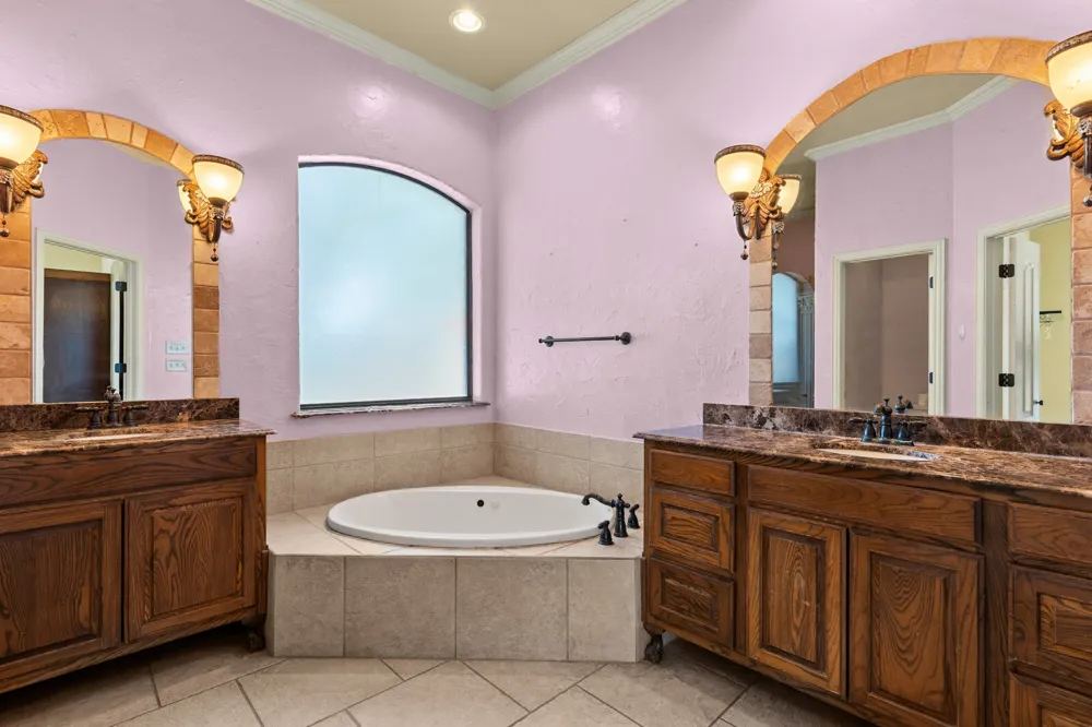 610 Vanishing Oaks Drive Crawford, TX 76638