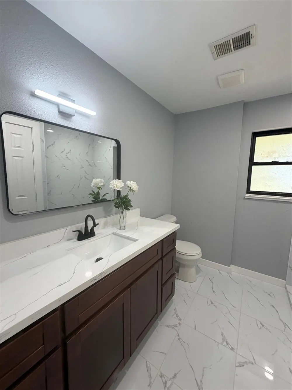 143 Hollyvale Drive Houston, TX 77060