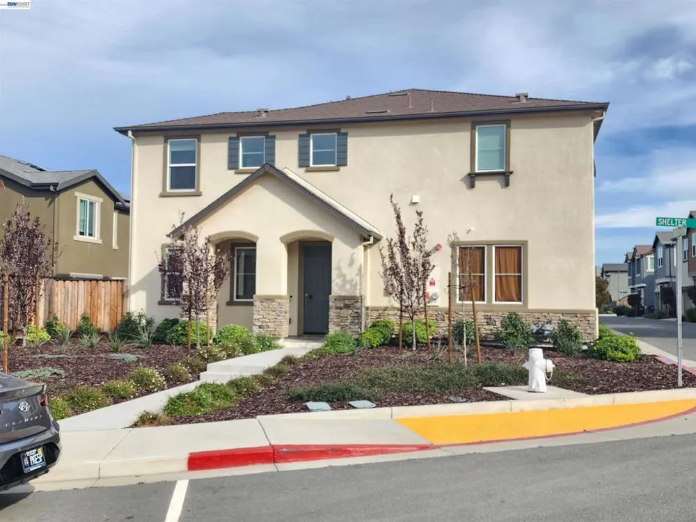 417 Mystic Ln Pittsburg, CA 94565